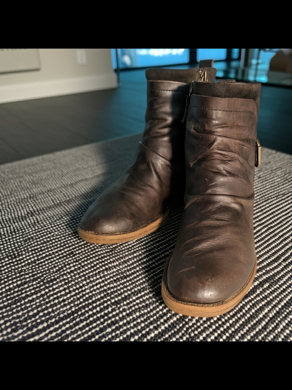 Comfortiva Align Dark Brown Leather Ankle Booties Size 8.5
